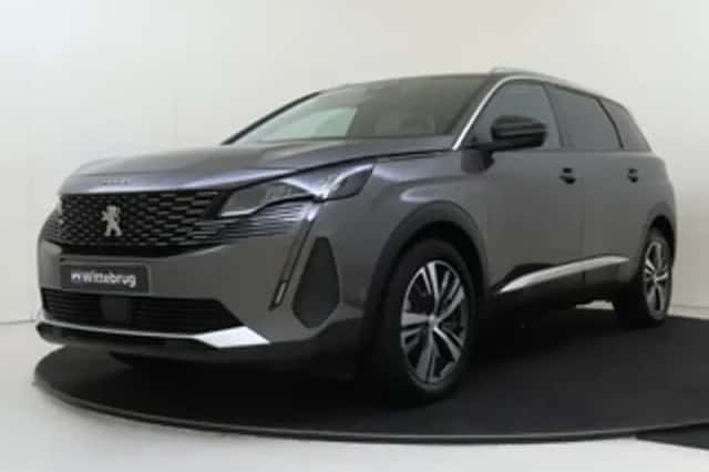 Peugeot 5008 (2022) thumbnail 1