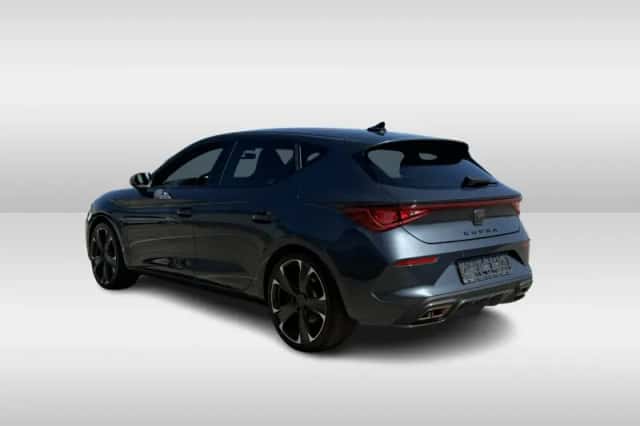 CUPRA Leon (2024) thumbnail 4