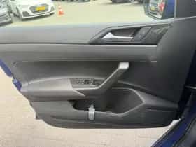 Volkswagen Polo (2023) thumbnail 24