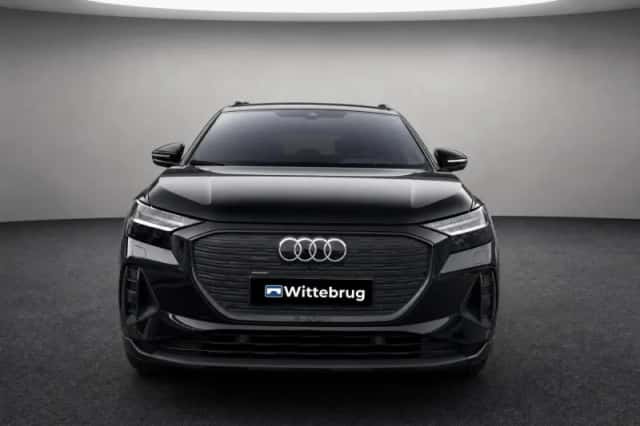 Audi Q4 e-tron (2022) thumbnail 3