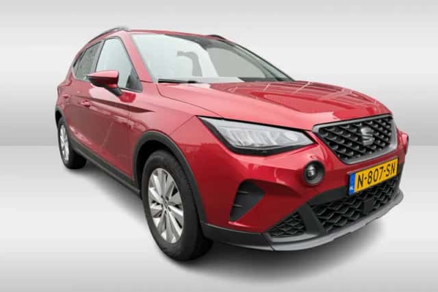 SEAT Arona (2022) thumbnail 5