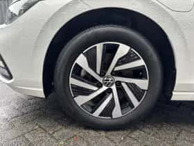 Volkswagen Golf (2022) thumbnail 12