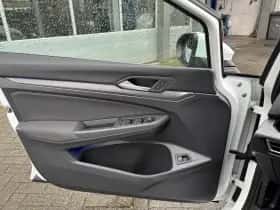 Volkswagen Golf (2022) thumbnail 25