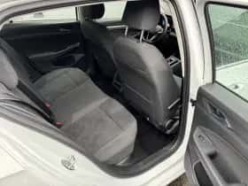 Volkswagen Golf (2022) thumbnail 28