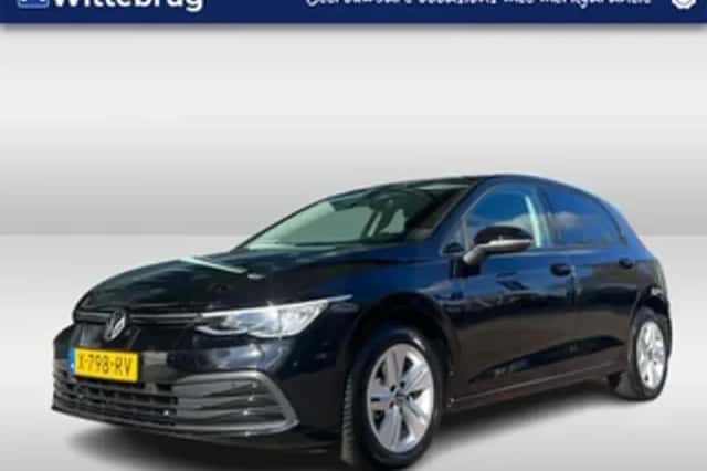 Volkswagen Golf (2024) thumbnail 1