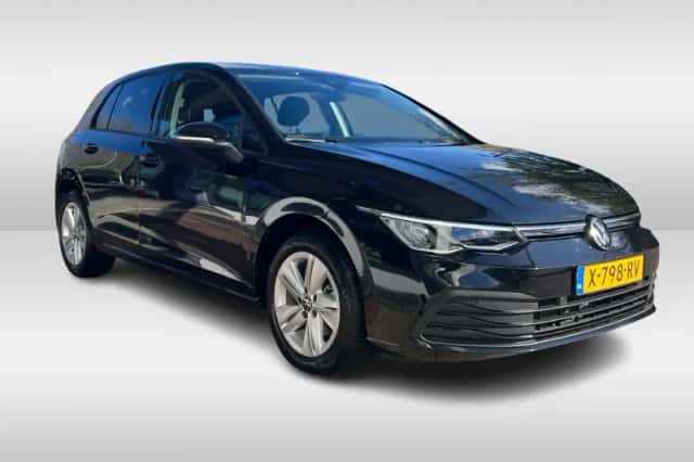 Volkswagen Golf (2024) thumbnail 4