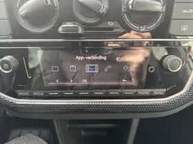 Volkswagen Up! (2022) thumbnail 20