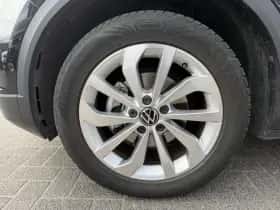 Volkswagen T-Roc (2024) thumbnail 12