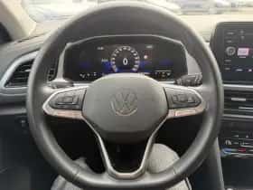 Volkswagen T-Roc (2024) thumbnail 13