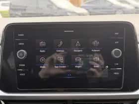 Volkswagen T-Roc (2024) thumbnail 21