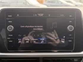 Volkswagen T-Roc (2024) thumbnail 23