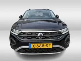 Volkswagen T-Roc (2024) thumbnail 4