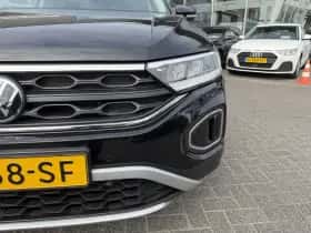 Volkswagen T-Roc (2024) thumbnail 32
