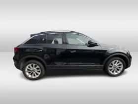 Volkswagen T-Roc (2024) thumbnail 7