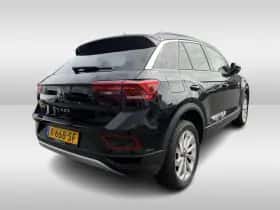 Volkswagen T-Roc (2024) thumbnail 9