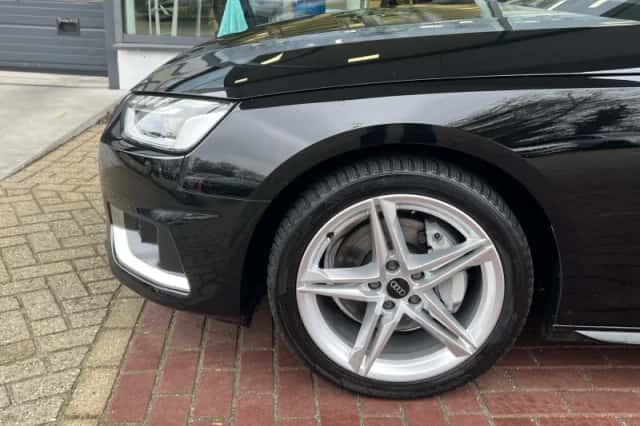 Audi A4 (2023) thumbnail 6
