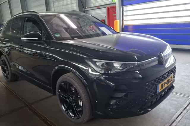 Volkswagen Tiguan (2025) thumbnail 4