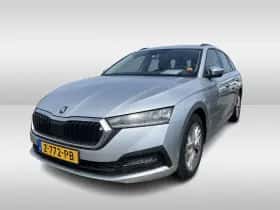 Škoda Octavia (2024) thumbnail 3