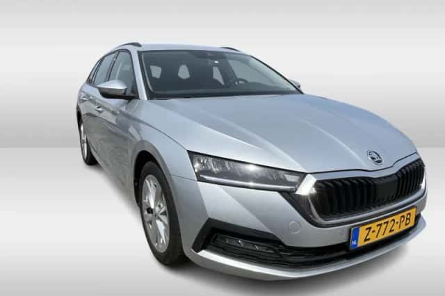 Škoda Octavia (2024) thumbnail 5