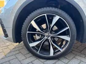 Volkswagen Tiguan (2022) thumbnail 11