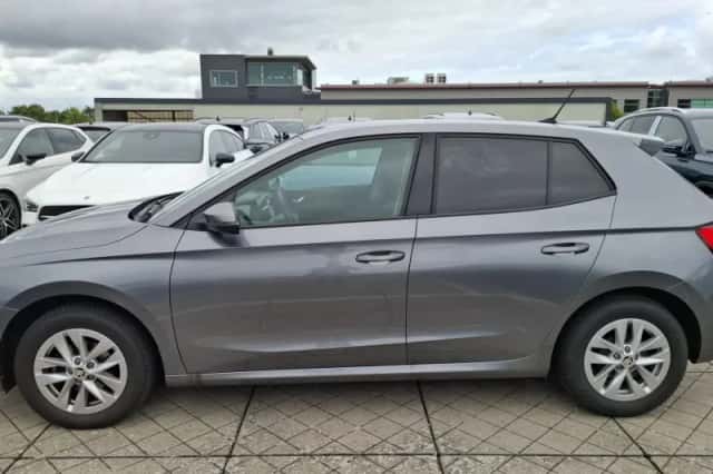 Škoda Fabia (2022) thumbnail 4