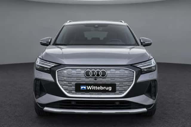 Audi Q4 e-tron (2022) thumbnail 4
