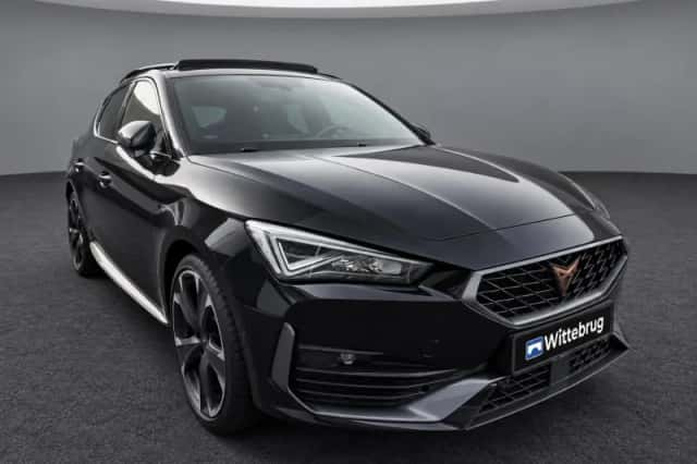CUPRA Leon (2022) thumbnail 5