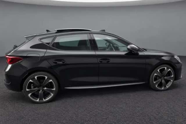 CUPRA Leon (2022) thumbnail 6