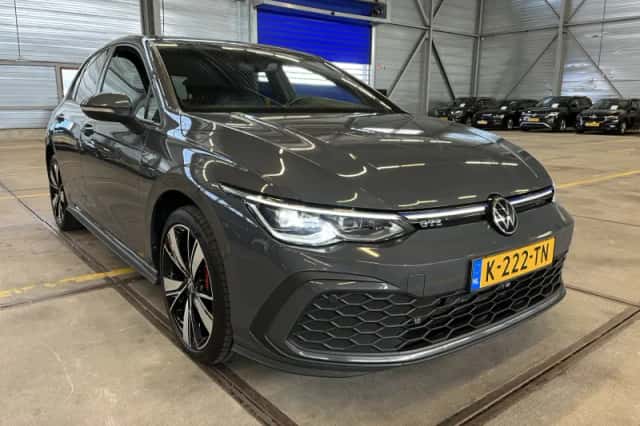Volkswagen Golf (2021) thumbnail 5