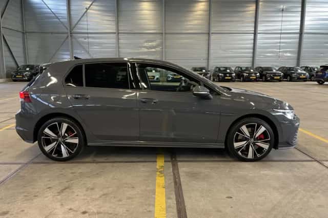 Volkswagen Golf (2021) thumbnail 6