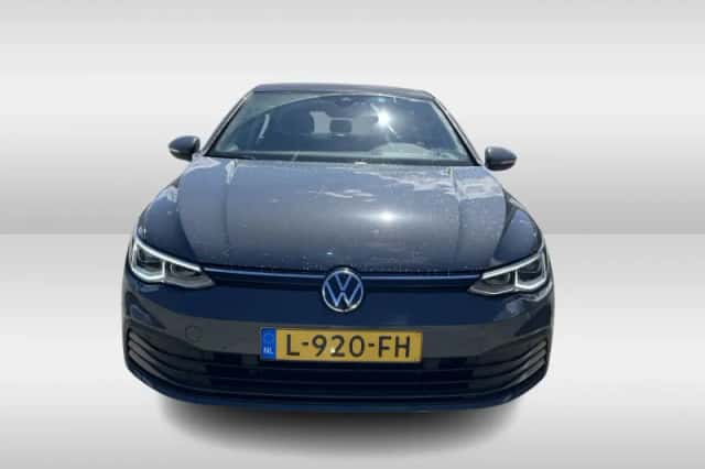 Volkswagen Golf (2021) thumbnail 4