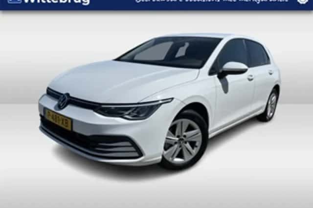 Volkswagen Golf (2022) thumbnail 1