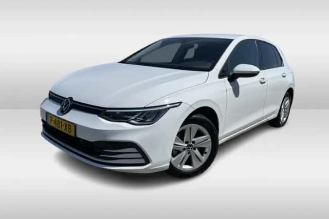 Volkswagen Golf (2022) thumbnail 3