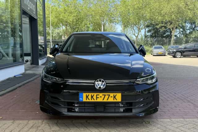 Volkswagen Golf (2026) thumbnail 3