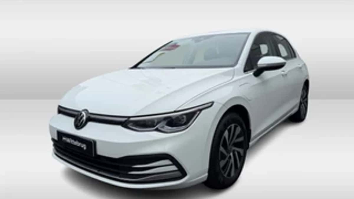 Volkswagen Golf (2021) — foto 1