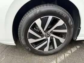 Volkswagen Golf (2021) thumbnail 12