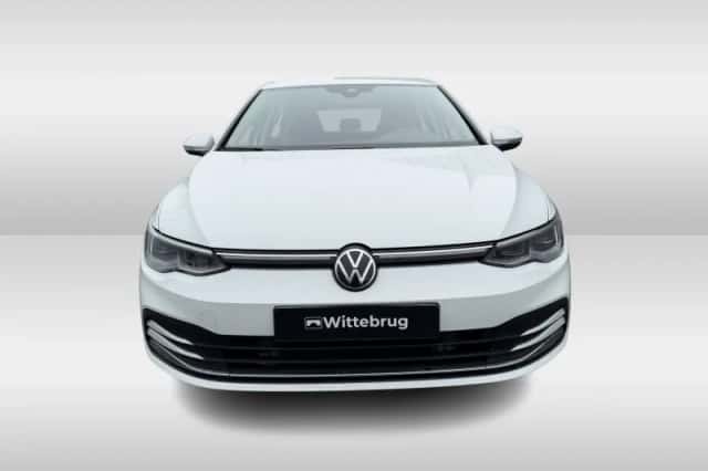 Volkswagen Golf (2021) thumbnail 4