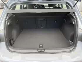 Volkswagen Golf (2022) thumbnail 37