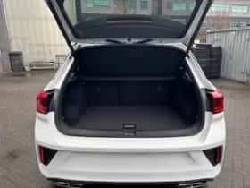 Volkswagen T-Roc (2024) thumbnail 29
