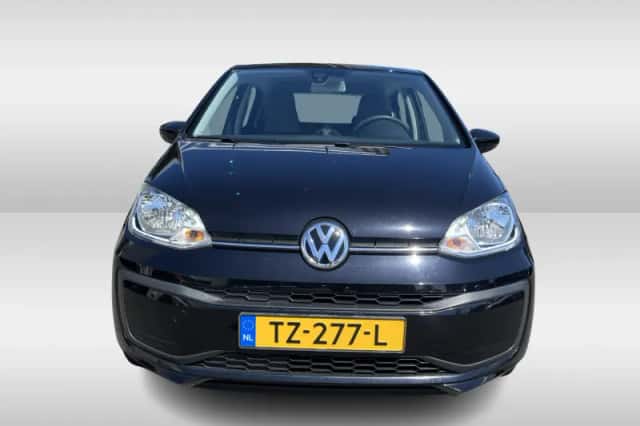 Volkswagen Up! (2018) thumbnail 4