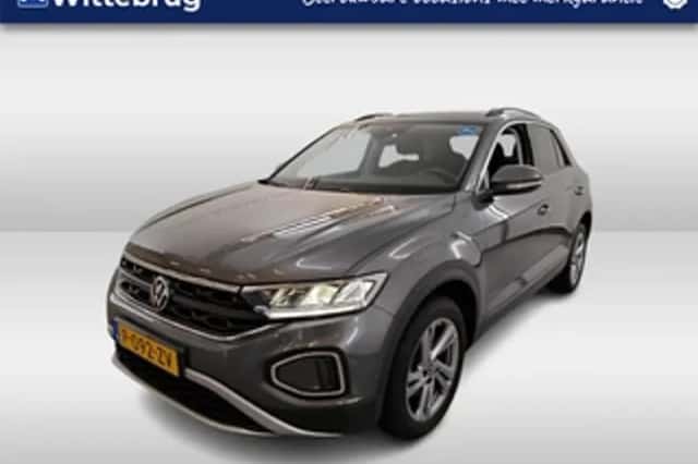 Volkswagen T-Roc (2022) thumbnail 1