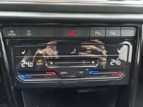 Volkswagen T-Roc (2023) thumbnail 24