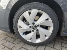 Volkswagen Golf (2025) thumbnail 12