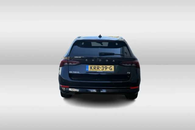 Škoda Octavia (2023) thumbnail 4