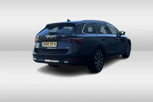 Škoda Octavia (2023) thumbnail 5