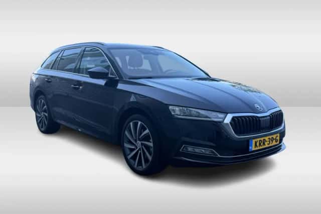 Škoda Octavia (2023) thumbnail 6