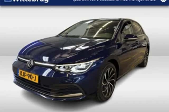 Volkswagen Golf (2022) thumbnail 1