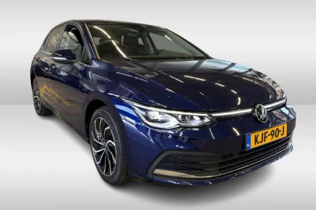 Volkswagen Golf (2022) thumbnail 5