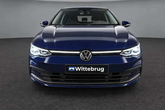 Volkswagen Golf (2022) thumbnail 4