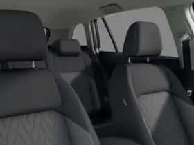 Volkswagen Golf (2025) thumbnail 8
